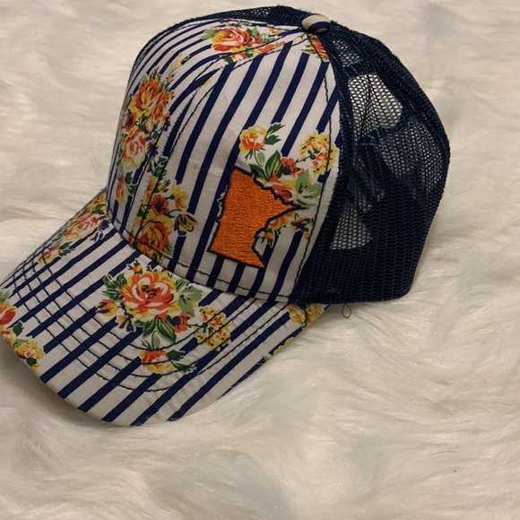 C.C hat - Picture 2 of 4